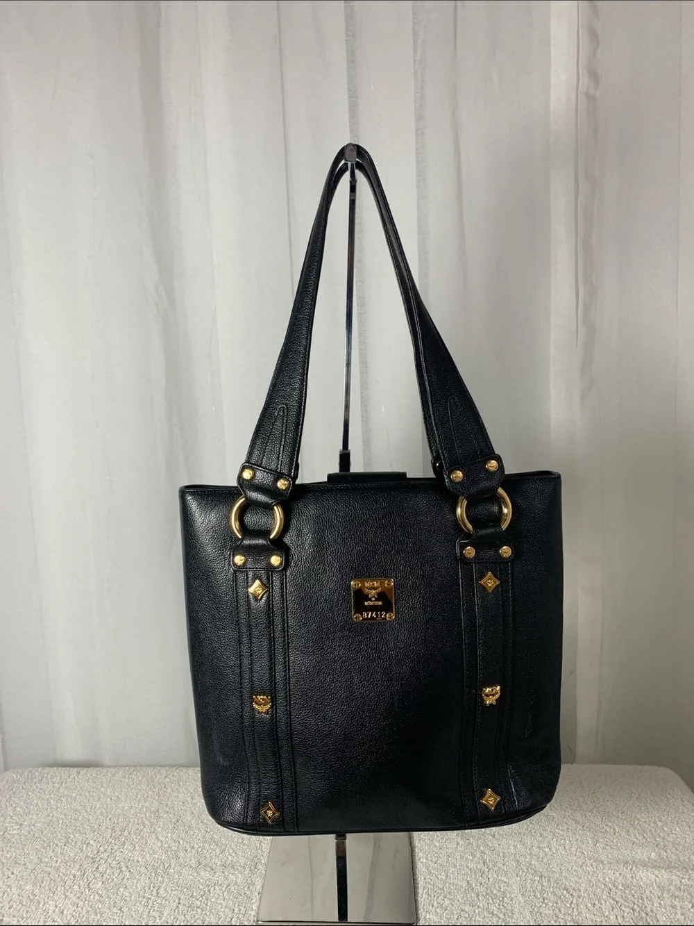 GUC MCM Black pebble Leather Shoulder Bag L 12” x H 10” x D 4” - Picture 5 of 8
